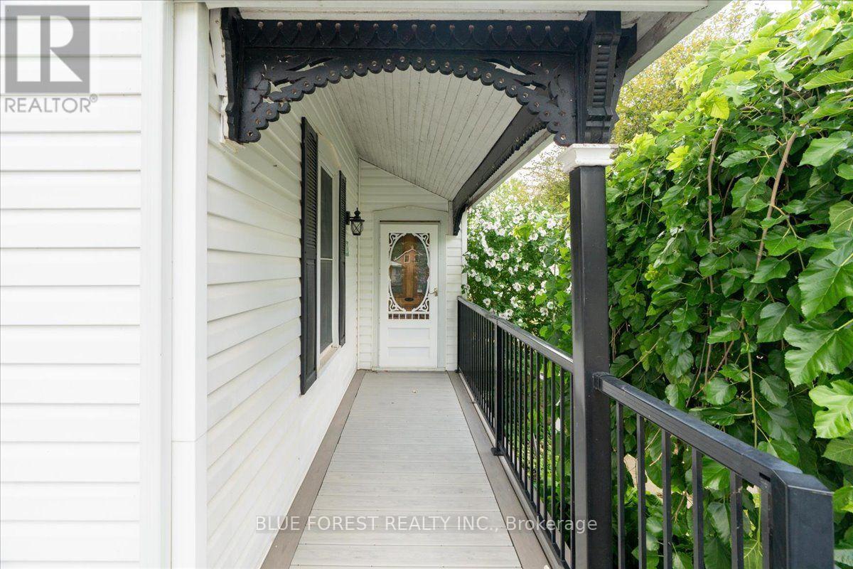 1881 Mary Street, Perth South (Blanshard), Ontario  N0K 1K0 - Photo 33 - X13632770
