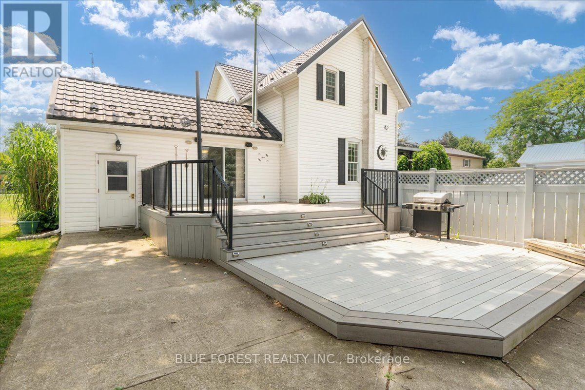 1881 Mary Street, Perth South (Blanshard), Ontario  N0K 1K0 - Photo 42 - X13632770