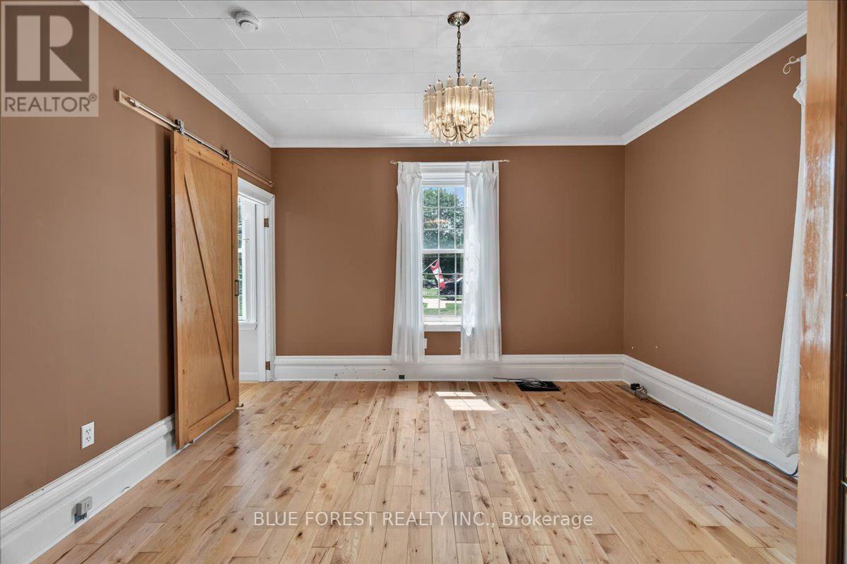 1881 Mary Street, Perth South (Blanshard), Ontario  N0K 1K0 - Photo 6 - X13632770