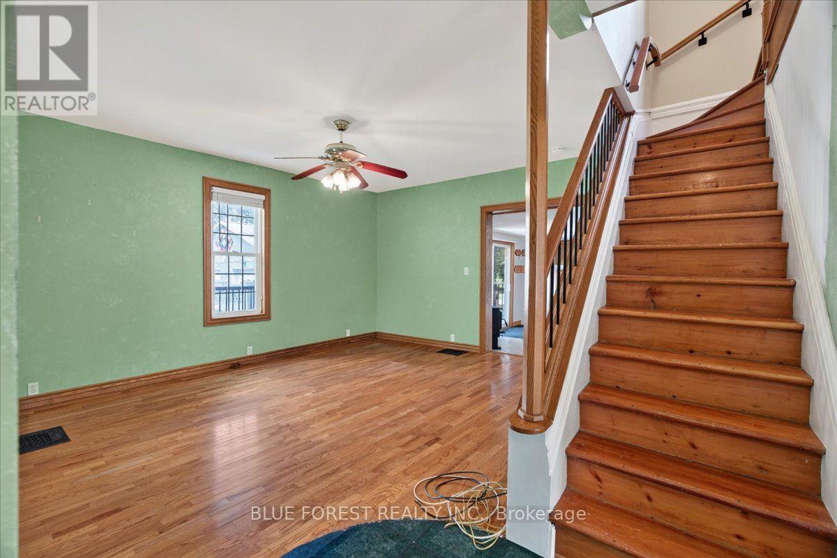 1881 Mary Street, Perth South (Blanshard), Ontario  N0K 1K0 - Photo 8 - X13632770