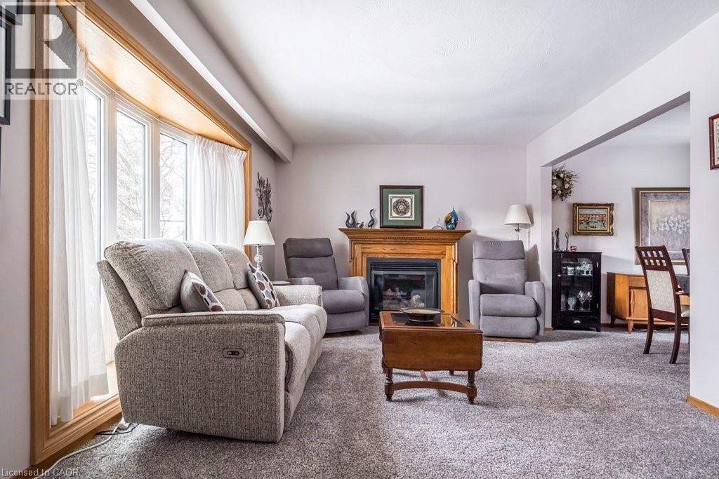 19 Chateau Court, Hamilton, Ontario  L9C 5P3 - Photo 8 - 40830639