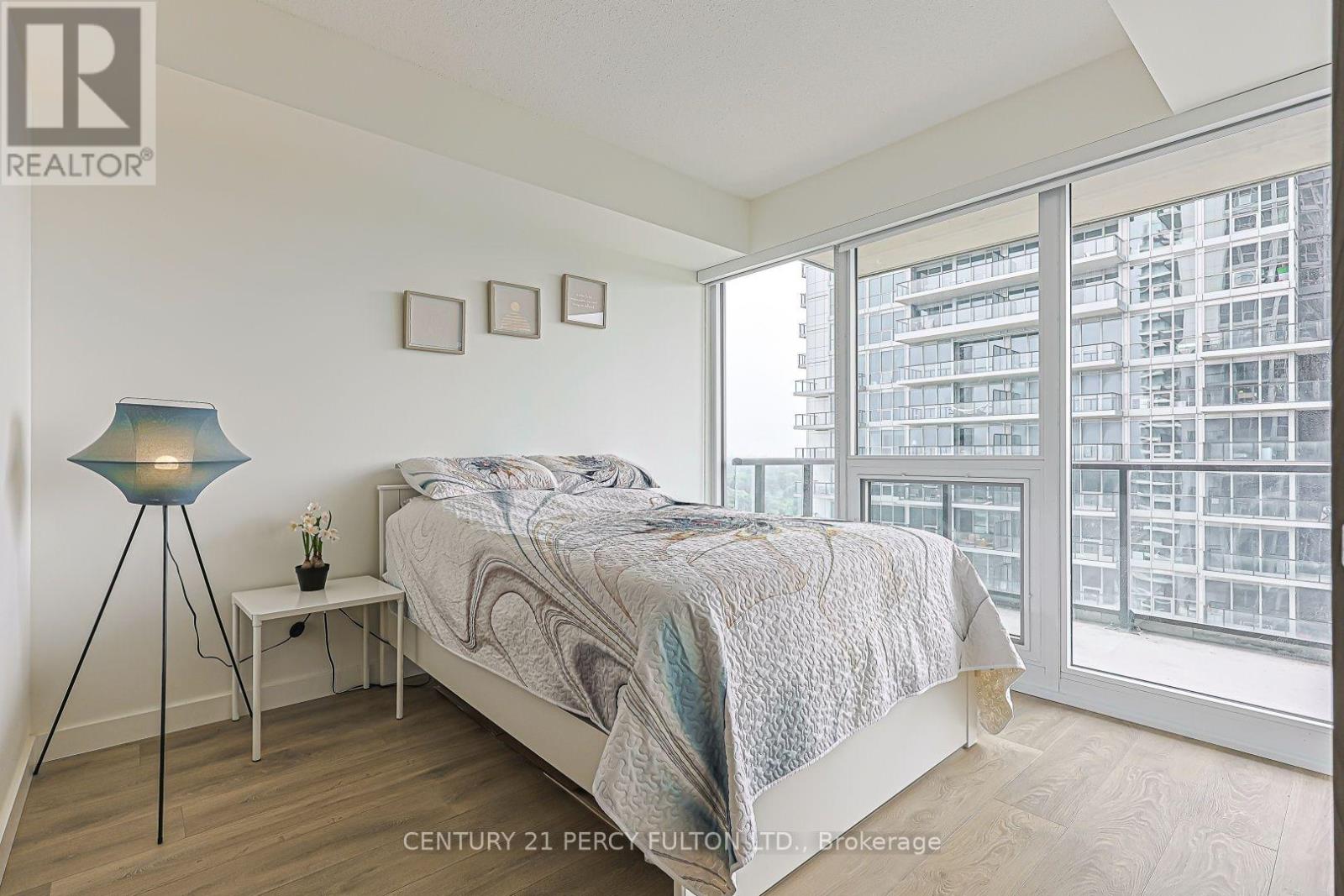 2207 - 95 Mcmahon Drive, Toronto, Ontario  M2K 0H2 - Photo 2 - C13632656