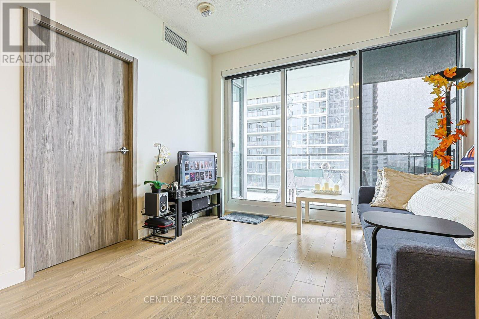 2207 - 95 Mcmahon Drive, Toronto, Ontario  M2K 0H2 - Photo 8 - C13632656