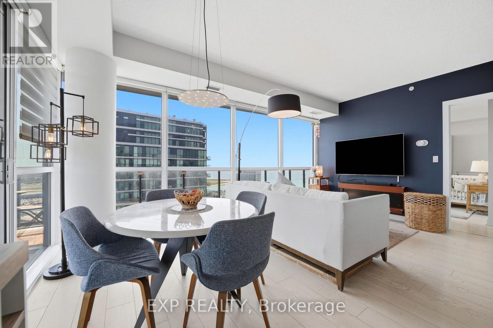 Lph07 - 20 Bruyeres Mews, Toronto, Ontario M5V 0G8 - Photo 11 - C13632738