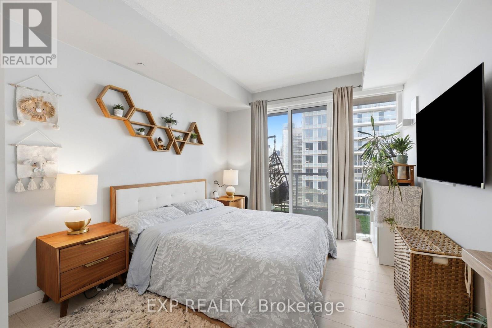 Lph07 - 20 Bruyeres Mews, Toronto, Ontario M5V 0G8 - Photo 21 - C13632738