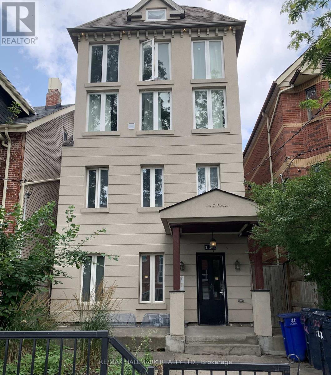 2 - 122 BALDWIN STREET, Toronto, Ontario