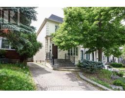 30 WALDER AVENUE, Toronto, Ontario