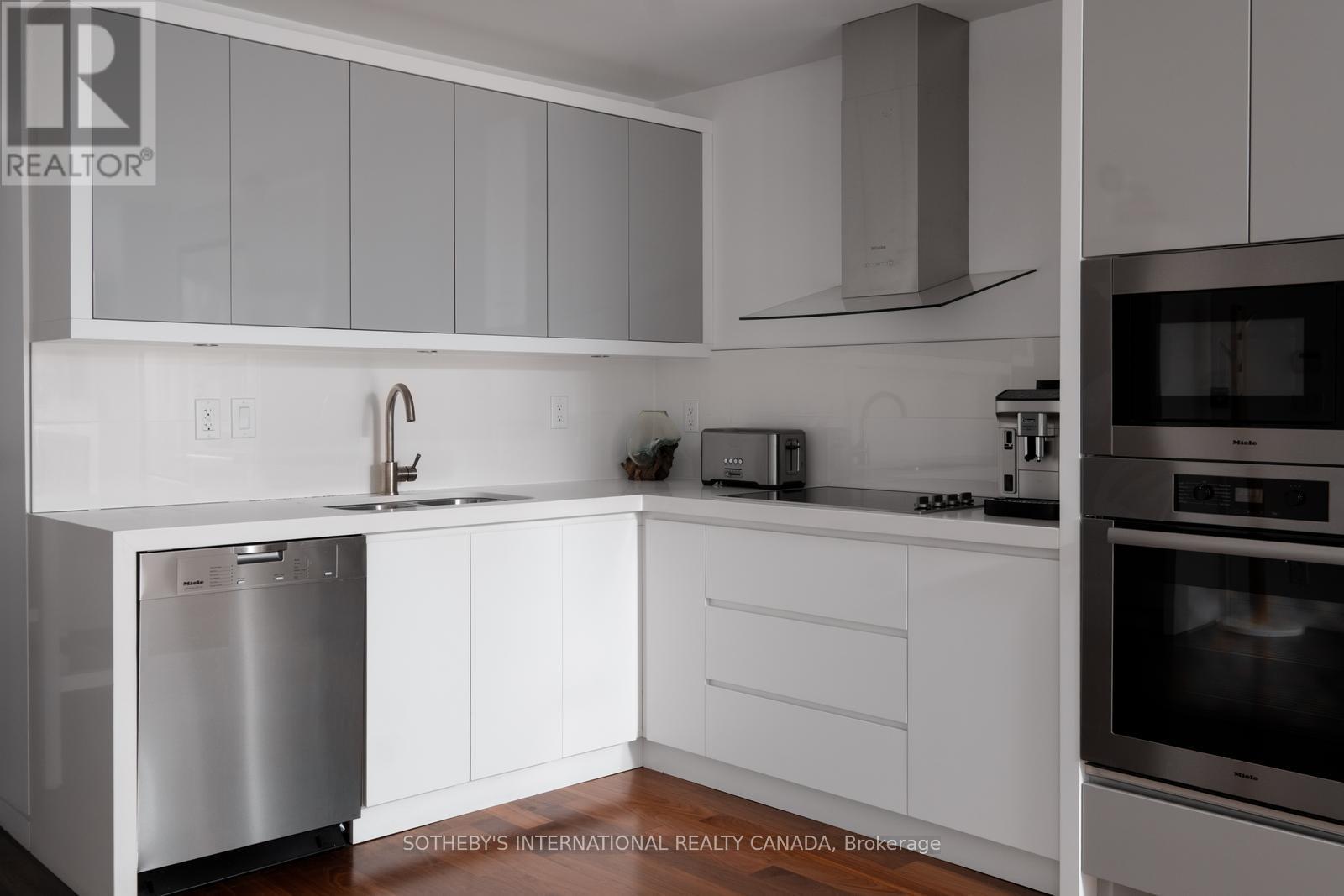 Second Floor - 101 Scollard Street, Toronto, Ontario  M5R 1G4 - Photo 7 - C13632804