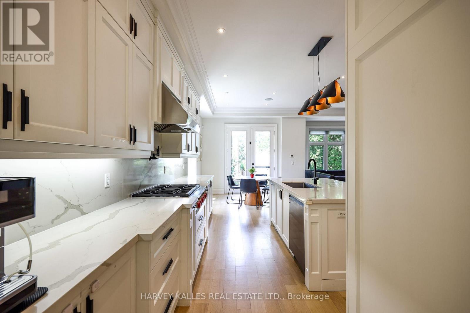42 Carmichael Avenue, Toronto (Bedford Park-Nortown), Ontario  M5M 2W7 - Photo 14 - C13632810