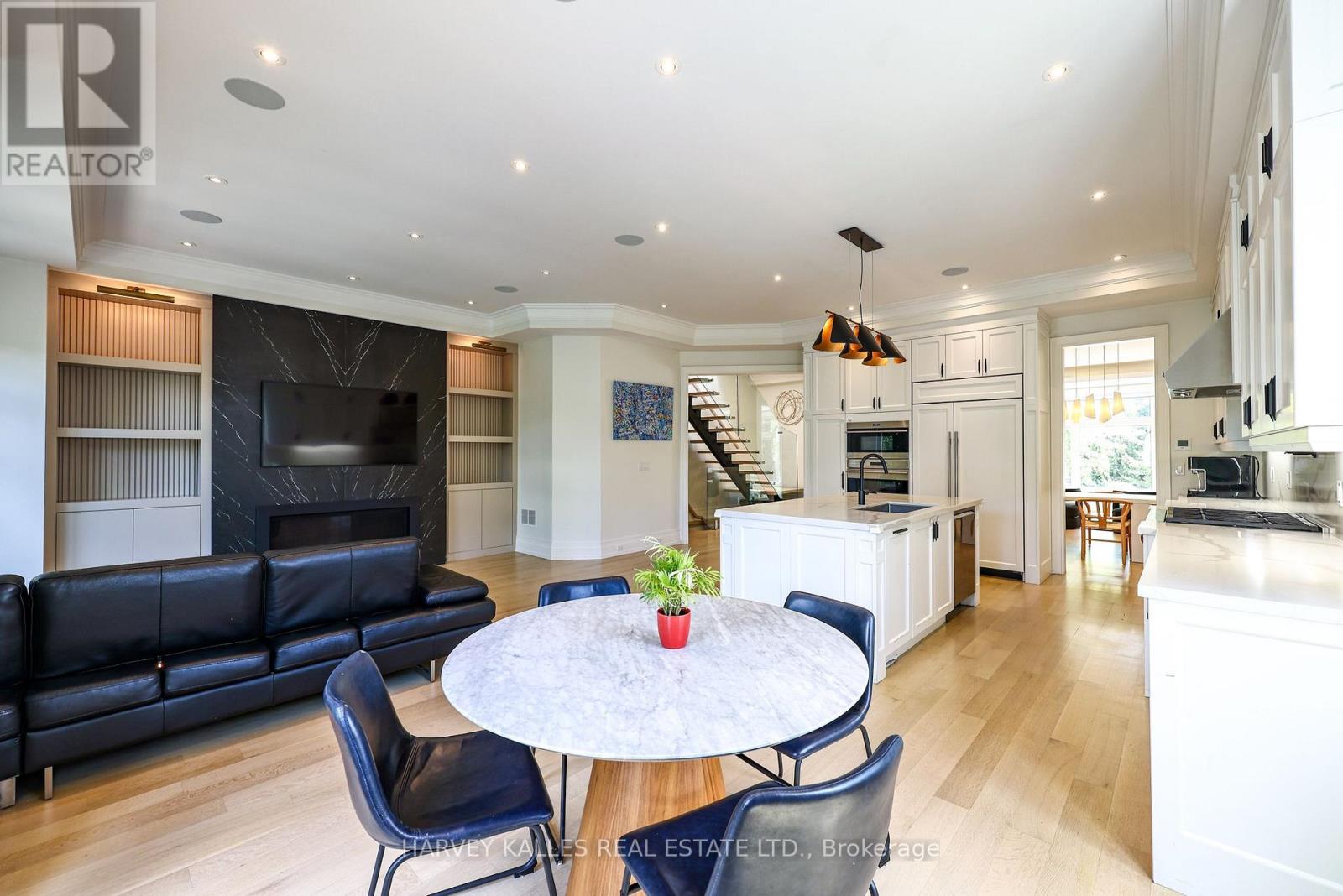 42 Carmichael Avenue, Toronto (Bedford Park-Nortown), Ontario  M5M 2W7 - Photo 17 - C13632810