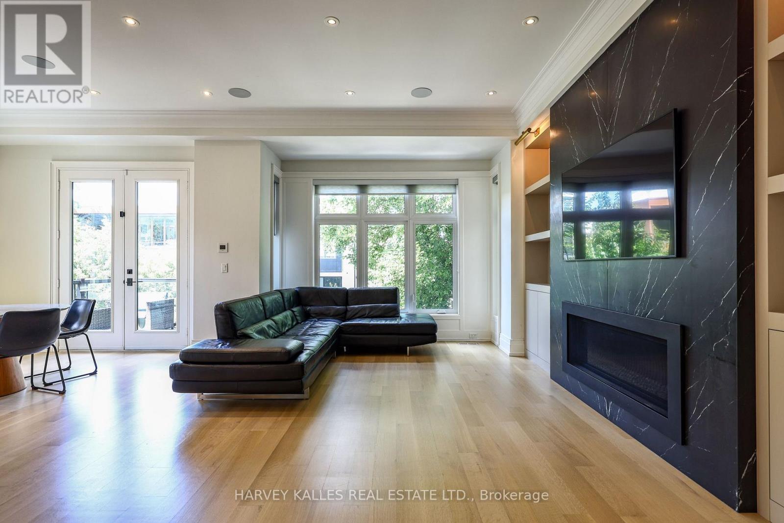 42 Carmichael Avenue, Toronto (Bedford Park-Nortown), Ontario  M5M 2W7 - Photo 18 - C13632810