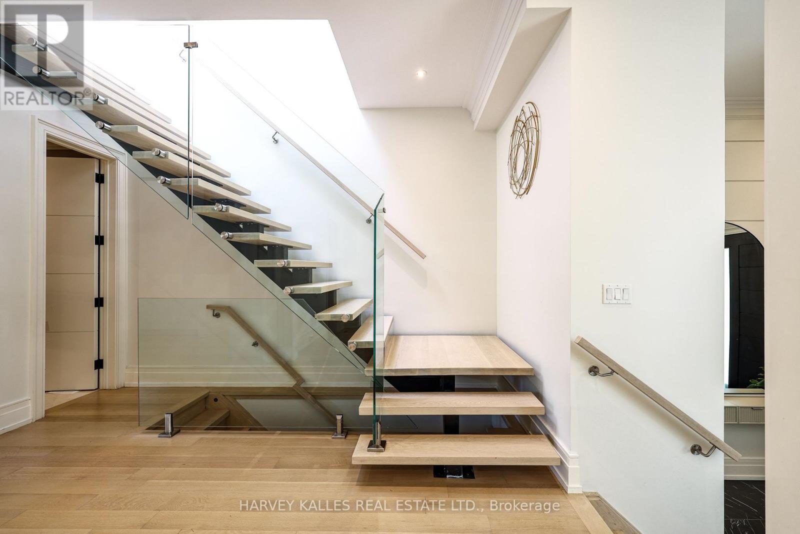 42 Carmichael Avenue, Toronto (Bedford Park-Nortown), Ontario  M5M 2W7 - Photo 20 - C13632810