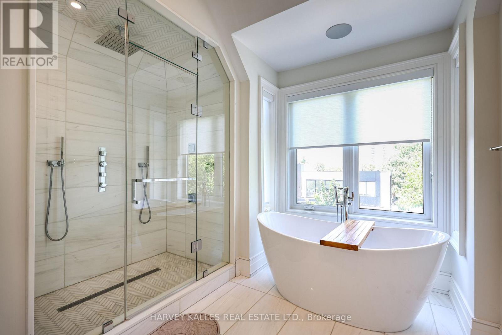 42 Carmichael Avenue, Toronto (Bedford Park-Nortown), Ontario  M5M 2W7 - Photo 26 - C13632810