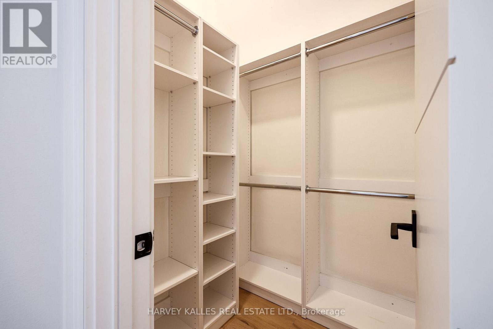 42 Carmichael Avenue, Toronto (Bedford Park-Nortown), Ontario  M5M 2W7 - Photo 39 - C13632810