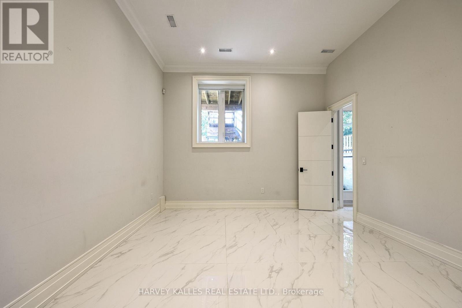 42 Carmichael Avenue, Toronto (Bedford Park-Nortown), Ontario  M5M 2W7 - Photo 44 - C13632810