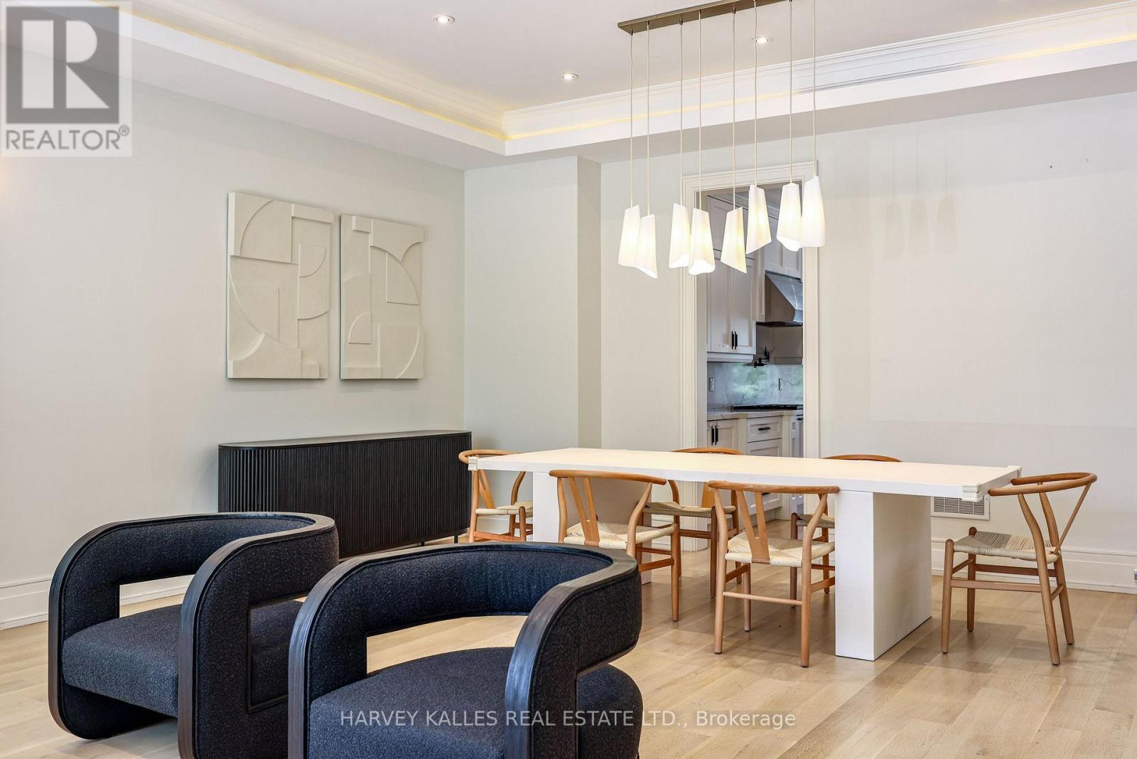42 Carmichael Avenue, Toronto (Bedford Park-Nortown), Ontario  M5M 2W7 - Photo 9 - C13632810