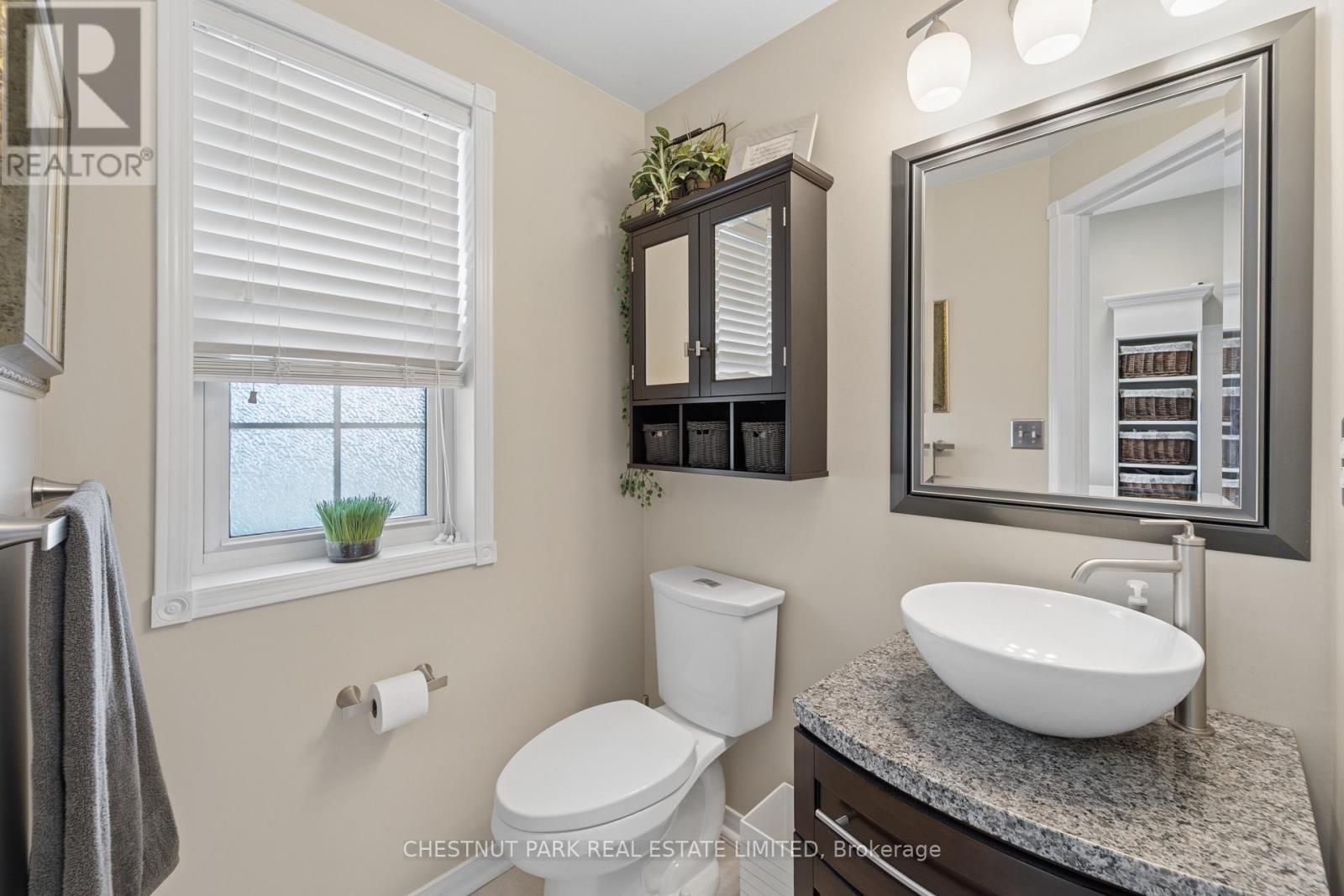 52 Bexley Crescent, Whitby, Ontario  L1M 2C6 - Photo 18 - E13632666
