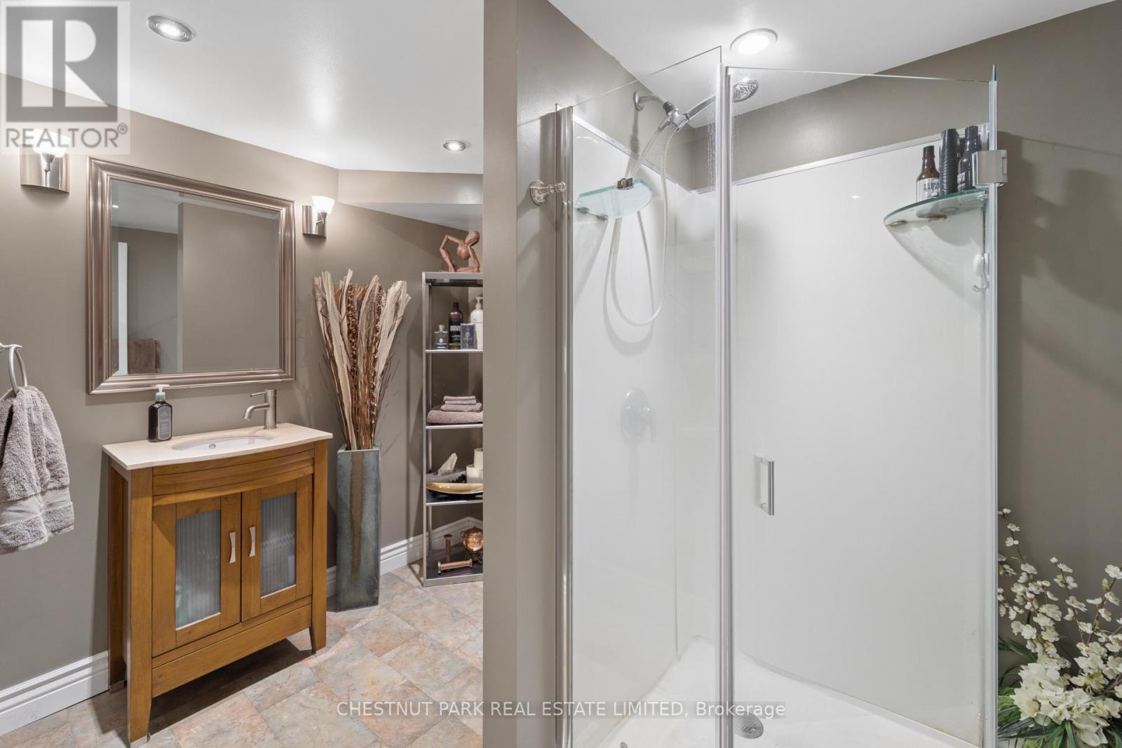 52 Bexley Crescent, Whitby, Ontario  L1M 2C6 - Photo 33 - E13632666