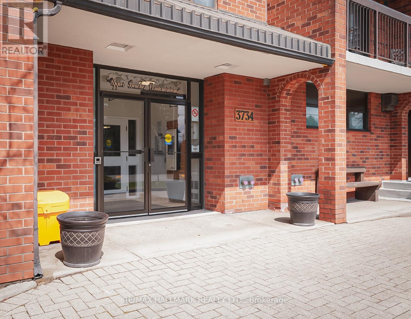 203 - 3734 St Clair Avenue E, Toronto, Ontario M1M 1T7 - Photo 2 - E13632684