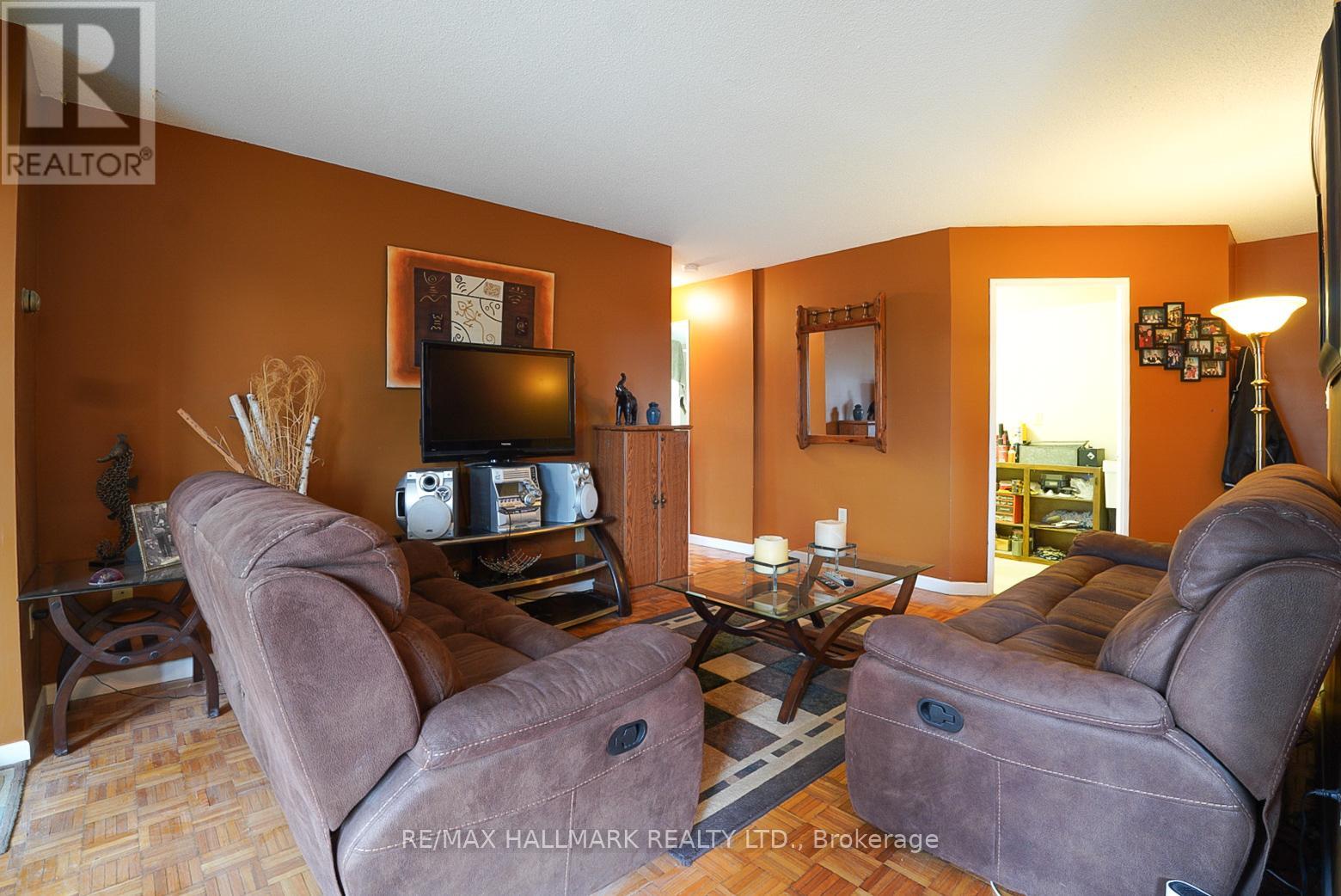 203 - 3734 St Clair Avenue E, Toronto, Ontario M1M 1T7 - Photo 5 - E13632684