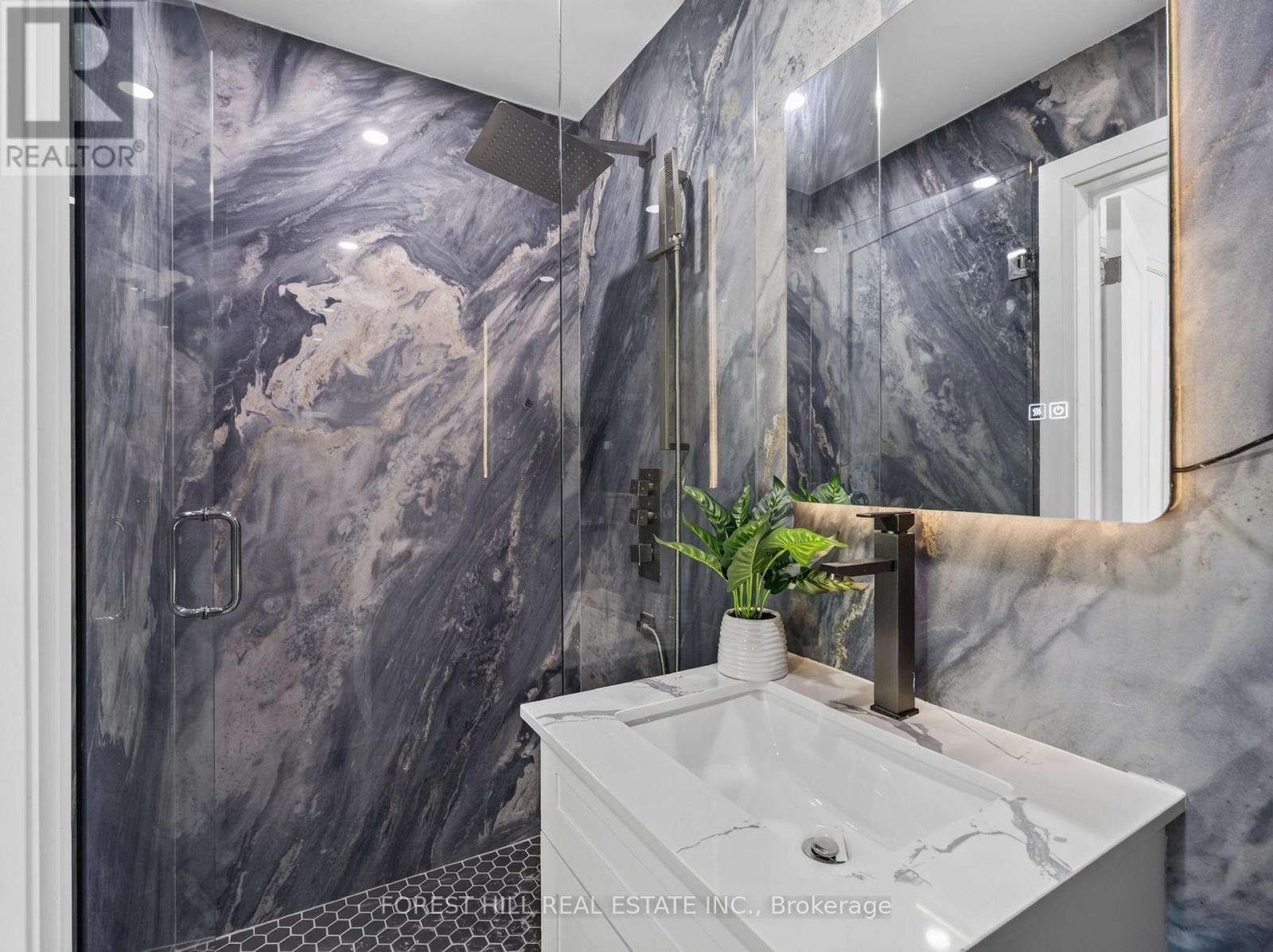 54 Chatham Avenue, Toronto, Ontario  M4J 1K6 - Photo 20 - E13632688