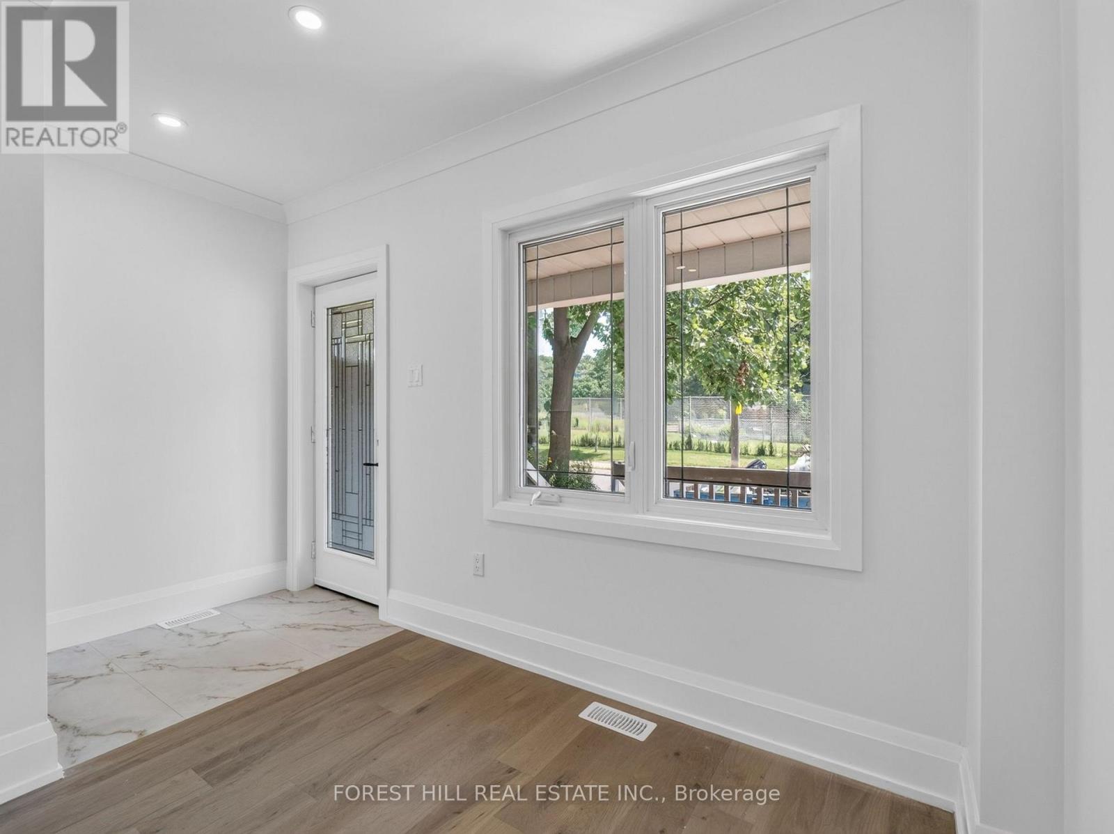 54 Chatham Avenue, Toronto, Ontario  M4J 1K6 - Photo 4 - E13632688