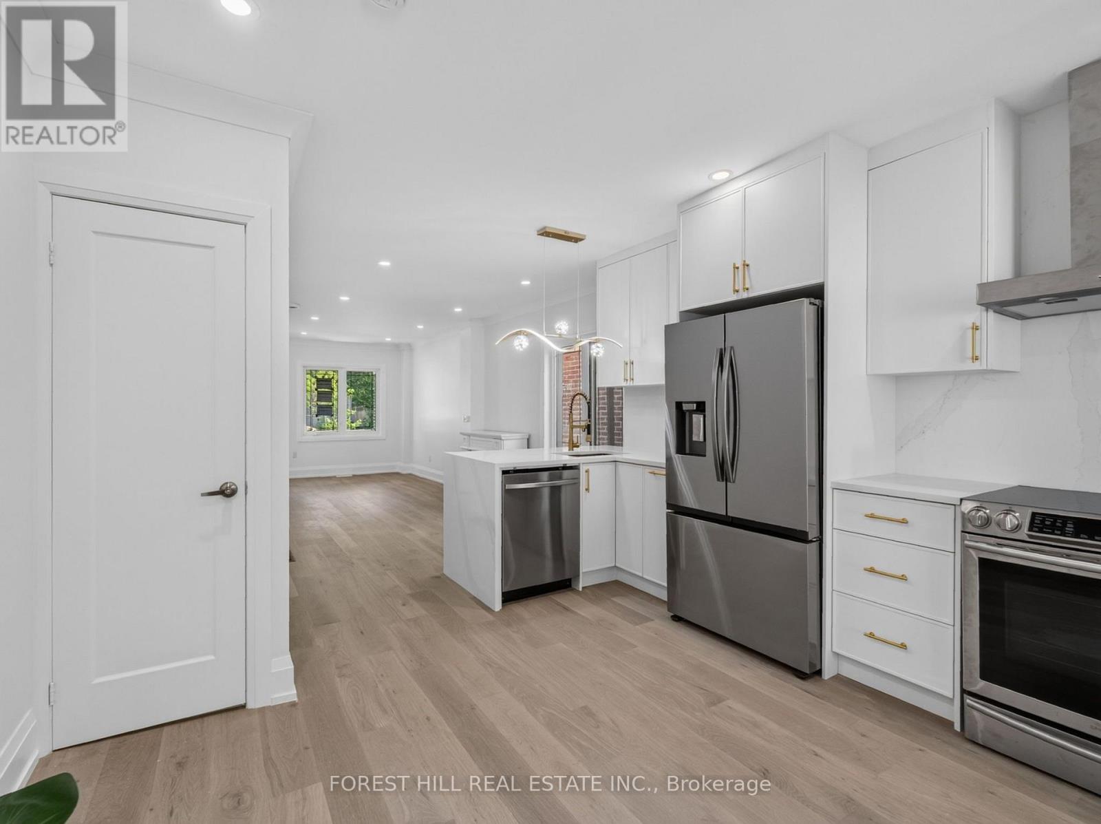 54 Chatham Avenue, Toronto, Ontario  M4J 1K6 - Photo 9 - E13632688