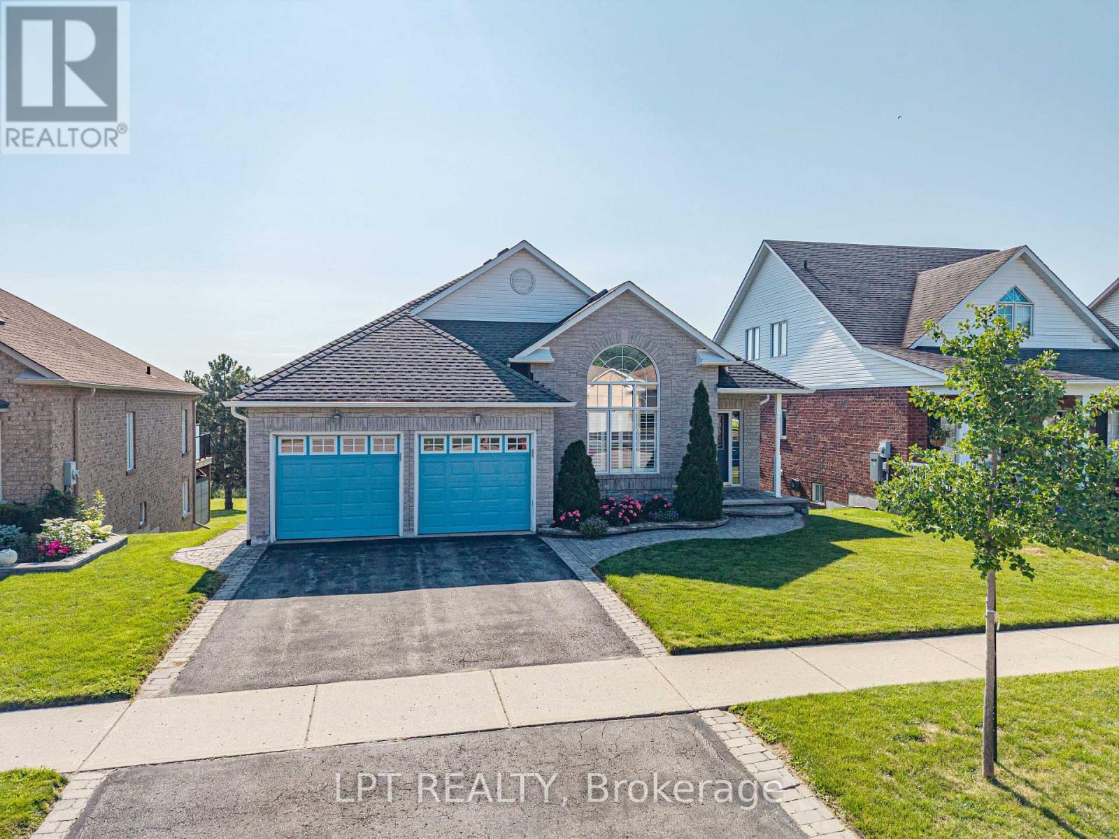 219 Waterbury Crescent, Scugog, Ontario L9L 1S5 - Photo 2 - E13632726