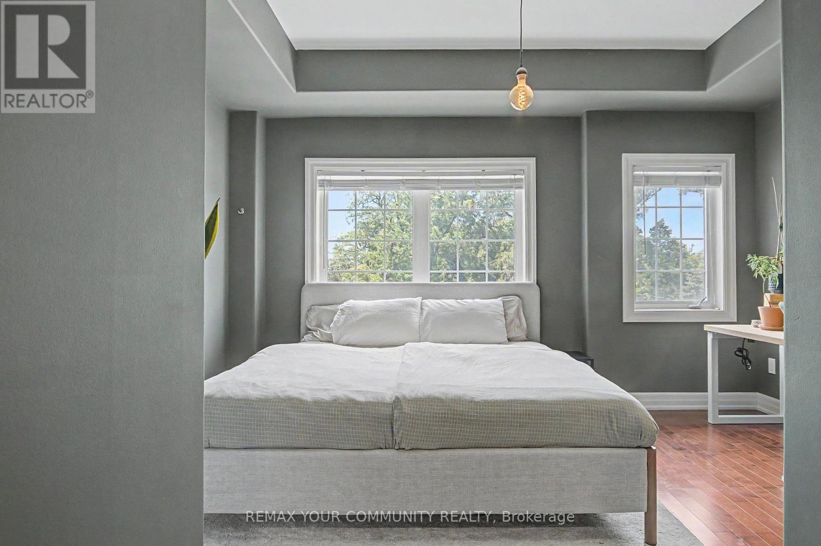 1079 Broadview Avenue, Toronto, Ontario  M4K 2S4 - Photo 11 - E13632754