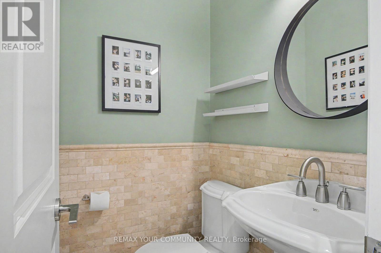 1079 Broadview Avenue, Toronto, Ontario  M4K 2S4 - Photo 21 - E13632754