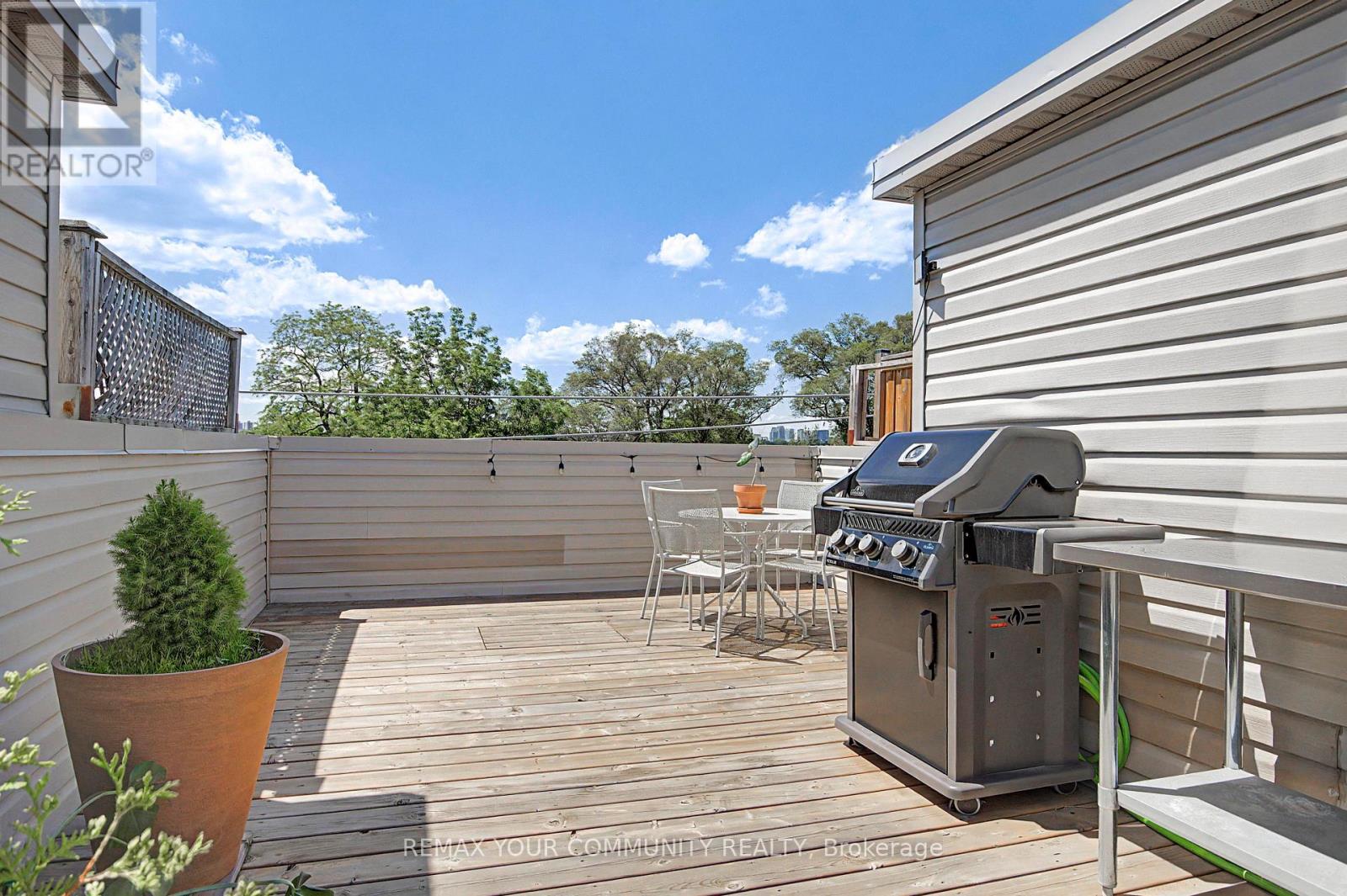 1079 Broadview Avenue, Toronto, Ontario  M4K 2S4 - Photo 27 - E13632754