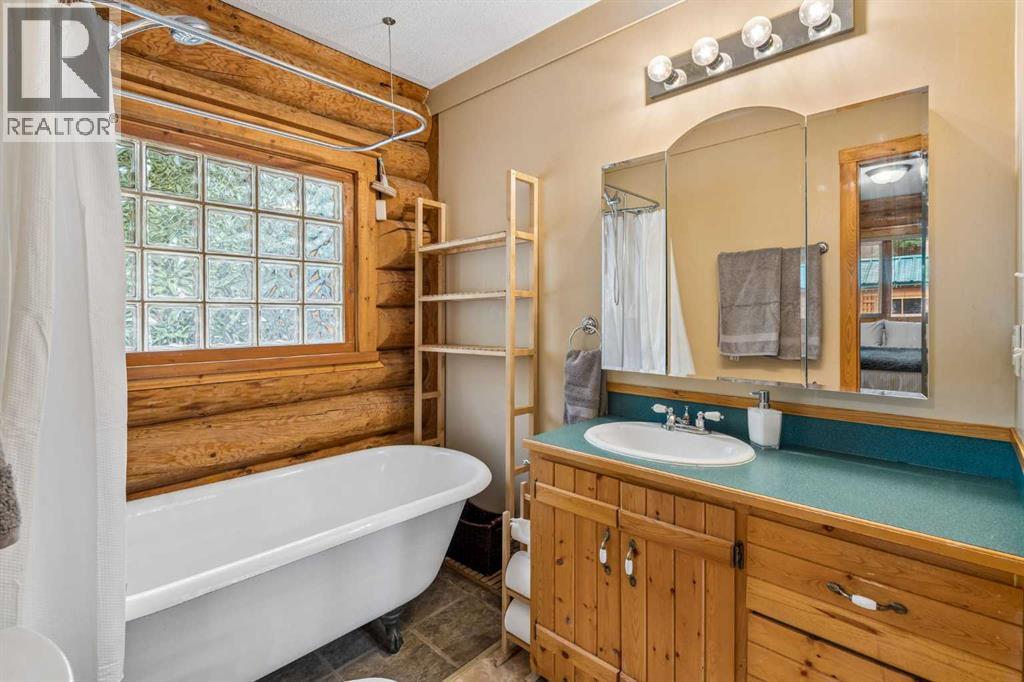 12 Yoho Tinda Road, Bragg Creek, Alberta  T0L 0K0 - Photo 16 - A2334134