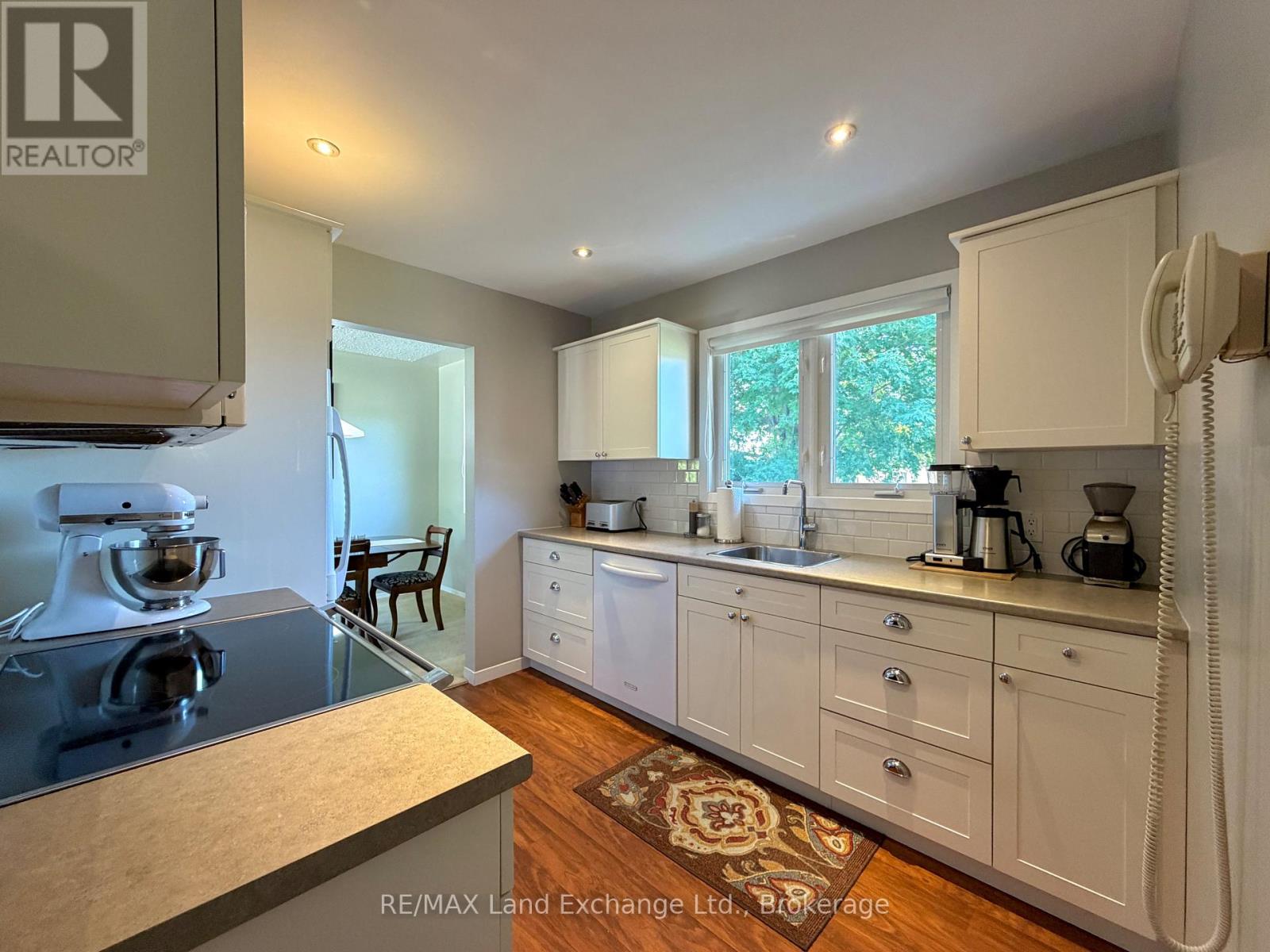 426 Catherine Street, Saugeen Shores, Ontario  N0H 2C1 - Photo 2 - X13632644
