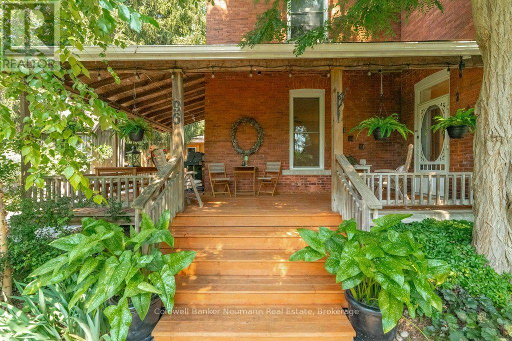 96 GROVE STREET, guelph (st. george's), Ontario