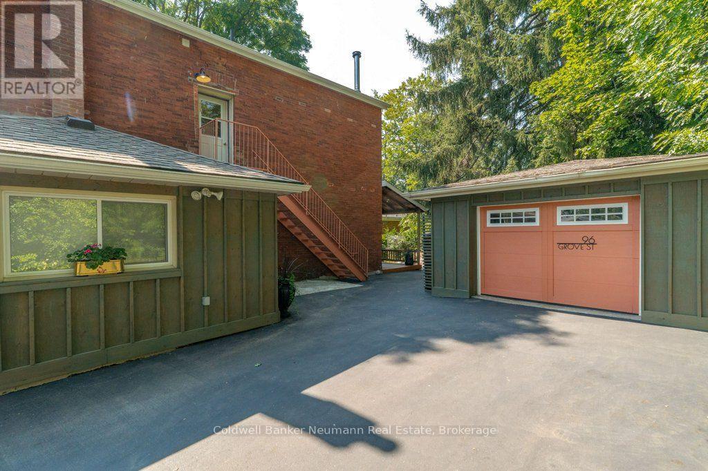 96 Grove Street, Guelph (St. George's), Ontario  N1E 2W5 - Photo 5 - X13632694