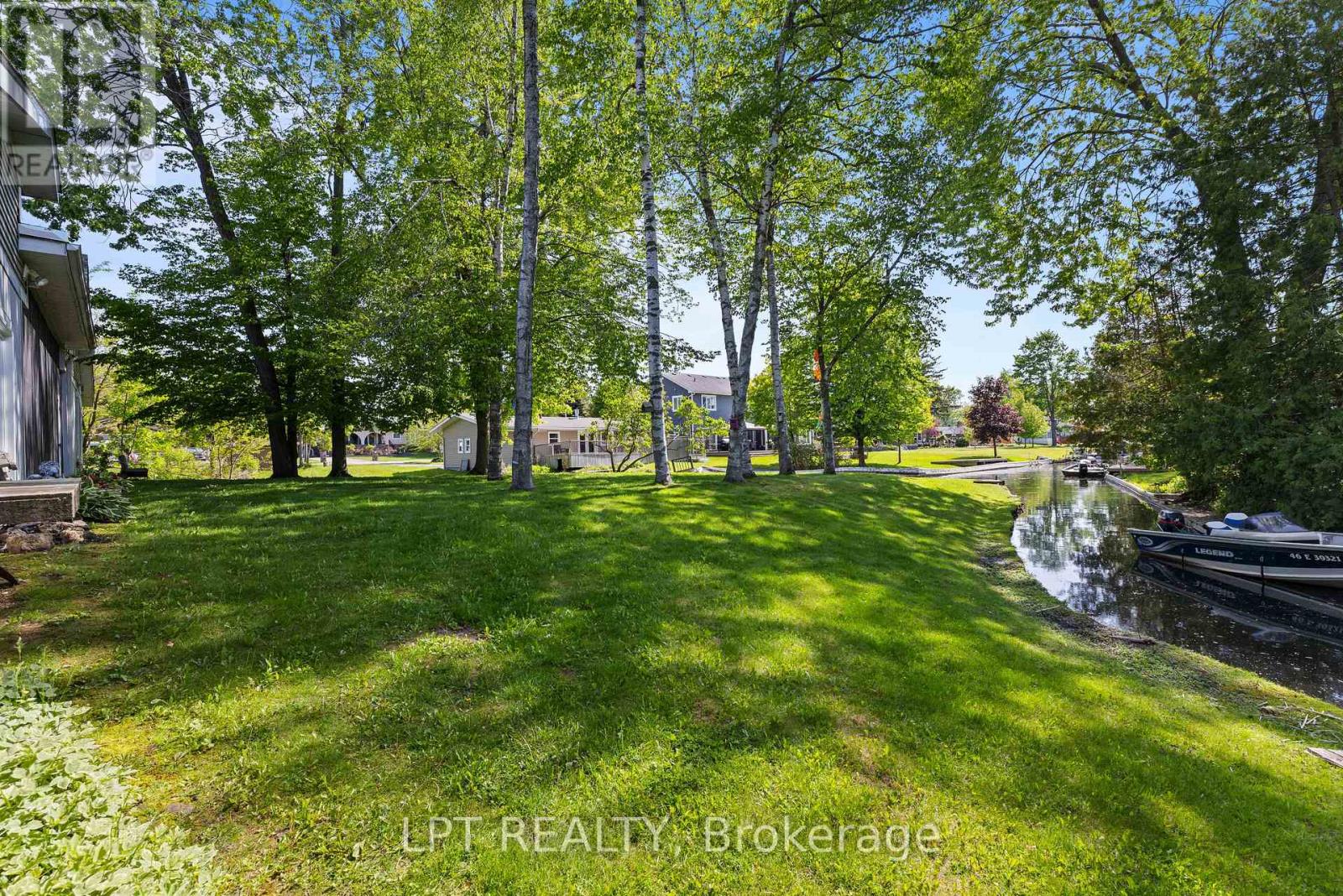 204 The Queensway S, Georgina, Ontario  L4P 2A6 - Photo 43 - N13632680