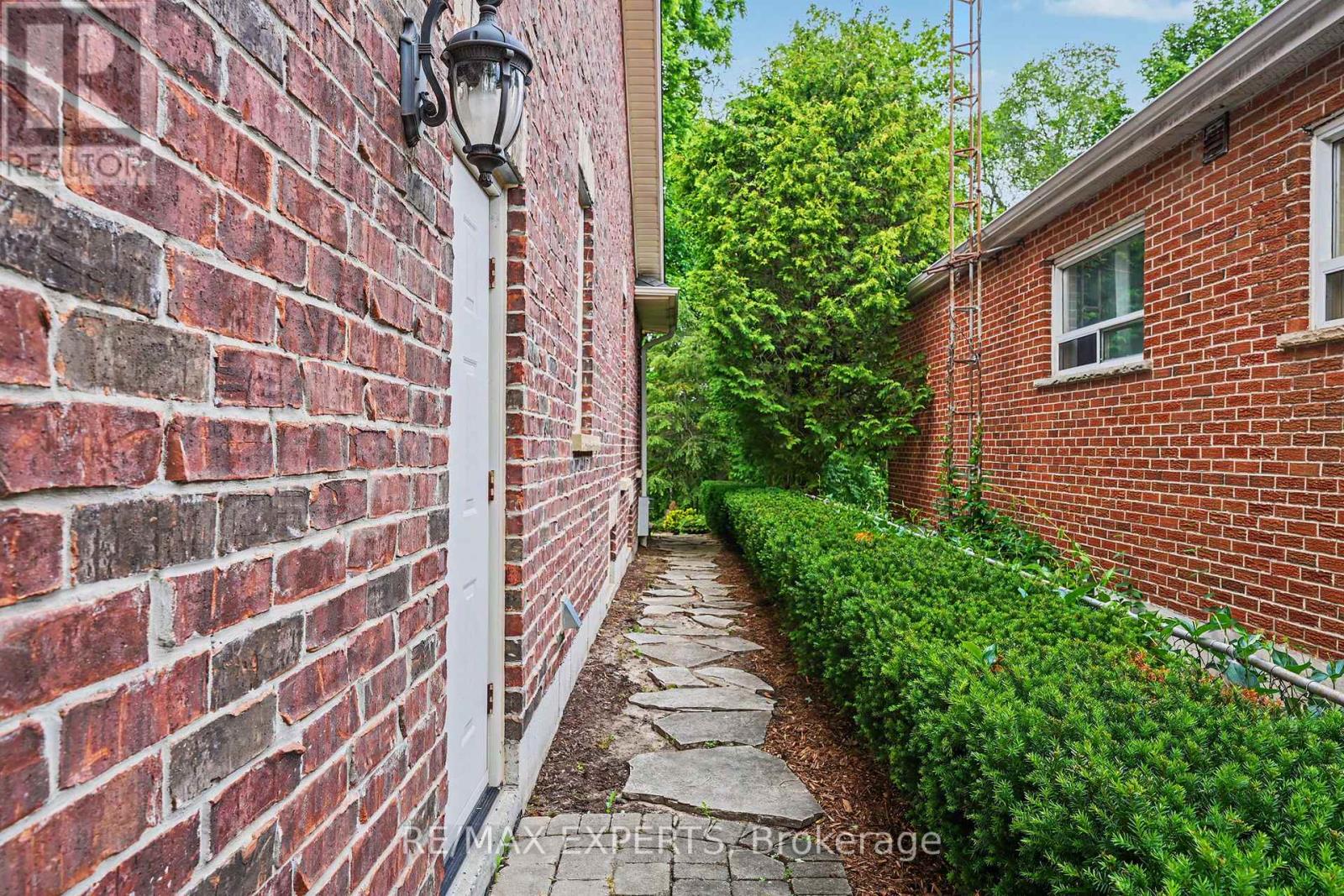 91 Napier Street, Vaughan, Ontario L0J 1C0 - Photo 36 - N13632728