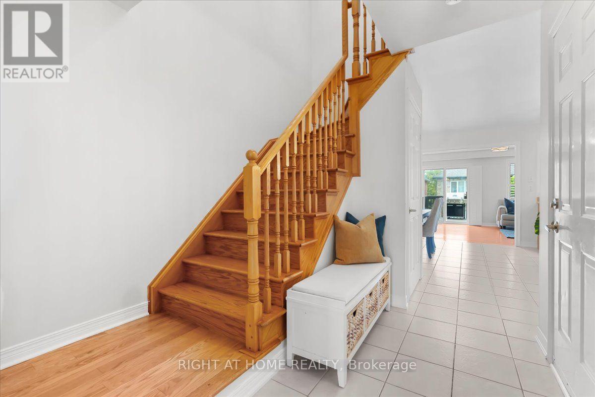 171 Burgess Crescent, Newmarket, Ontario  L3X 2T9 - Photo 13 - N13632730
