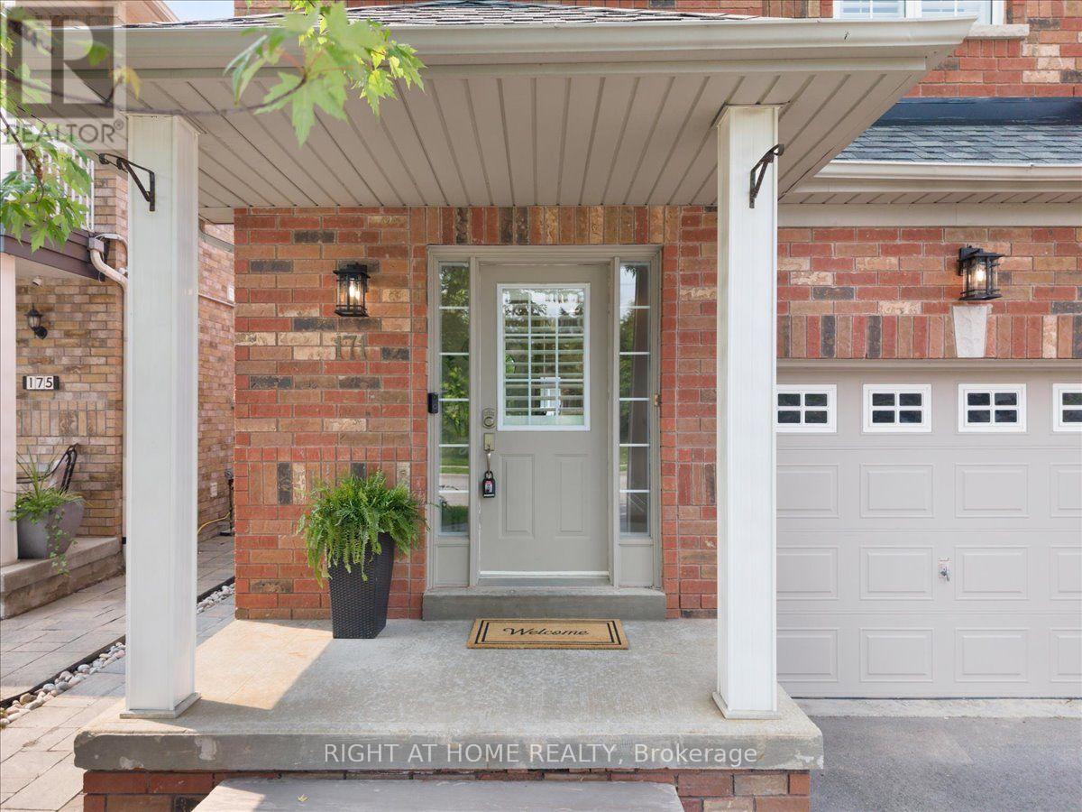 171 Burgess Crescent, Newmarket, Ontario  L3X 2T9 - Photo 2 - N13632730
