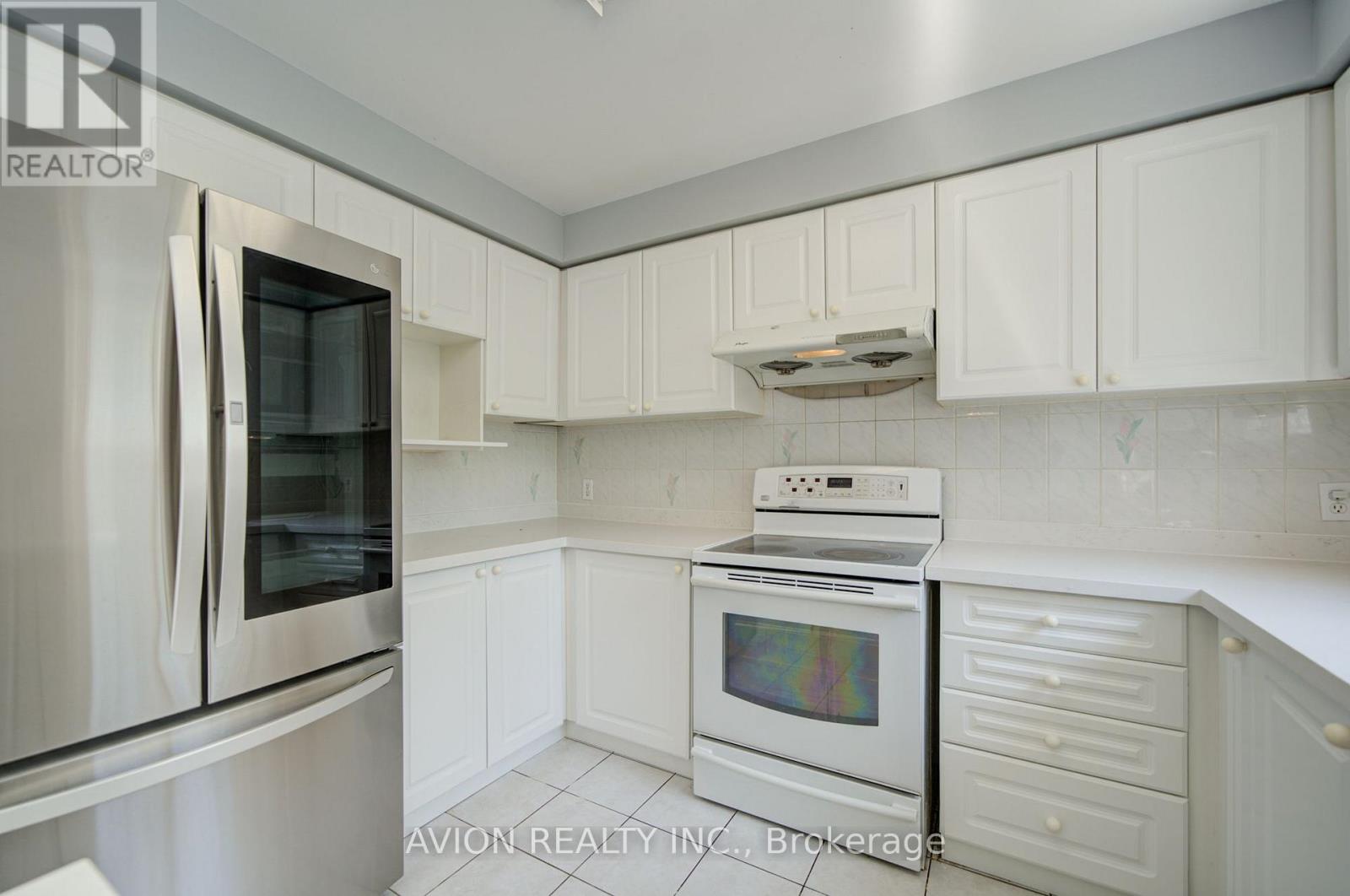 29 Charrington Crescent, Markham (Unionville), Ontario  L3R 0R2 - Photo 12 - N13632734