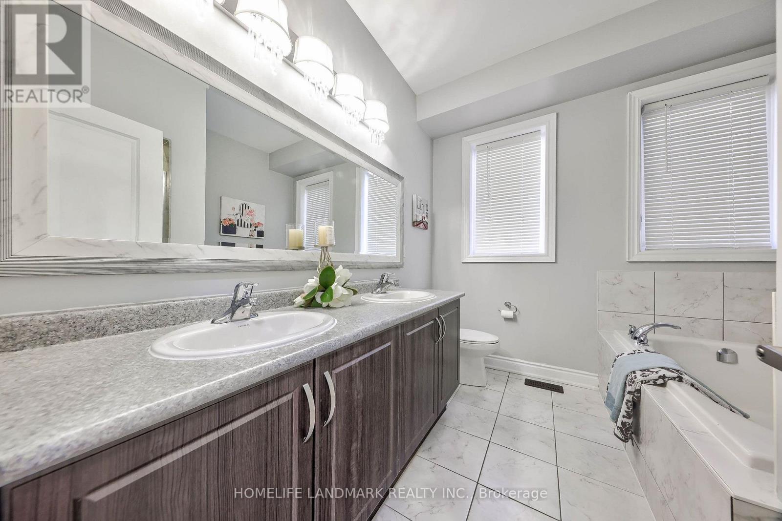62 Ladder Crescent, East Gwillimbury, Ontario  L9N 0N8 - Photo 14 - N13632774