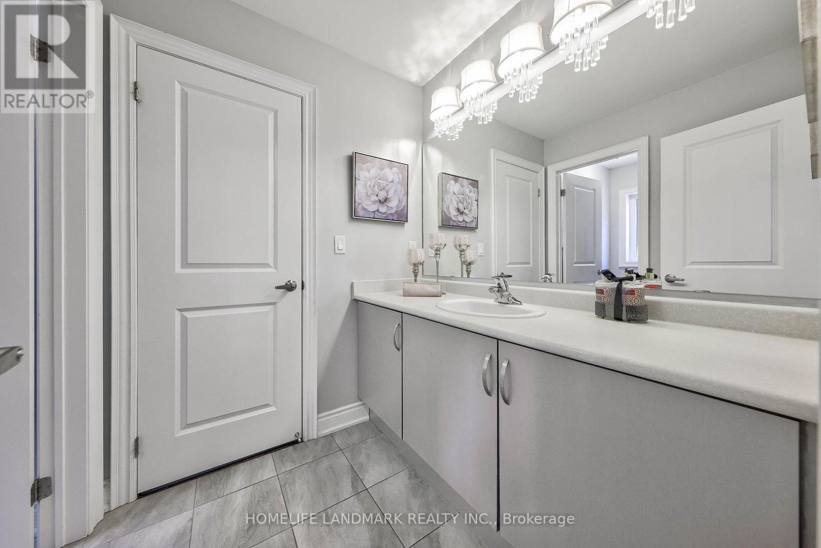 62 Ladder Crescent, East Gwillimbury, Ontario  L9N 0N8 - Photo 17 - N13632774