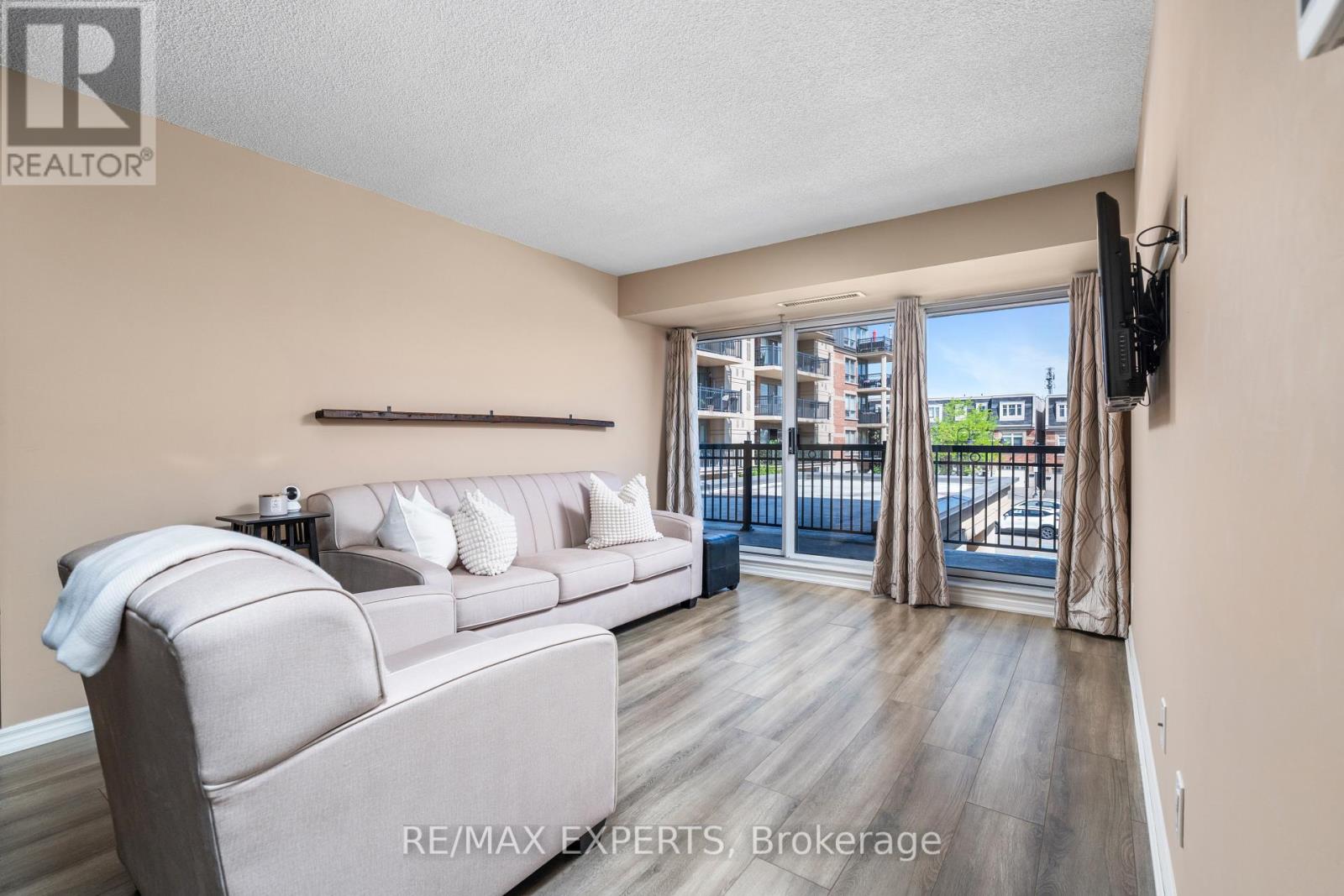 202 - 8026 Kipling Avenue, Vaughan, Ontario  L4L 2A1 - Photo 11 - N13632812