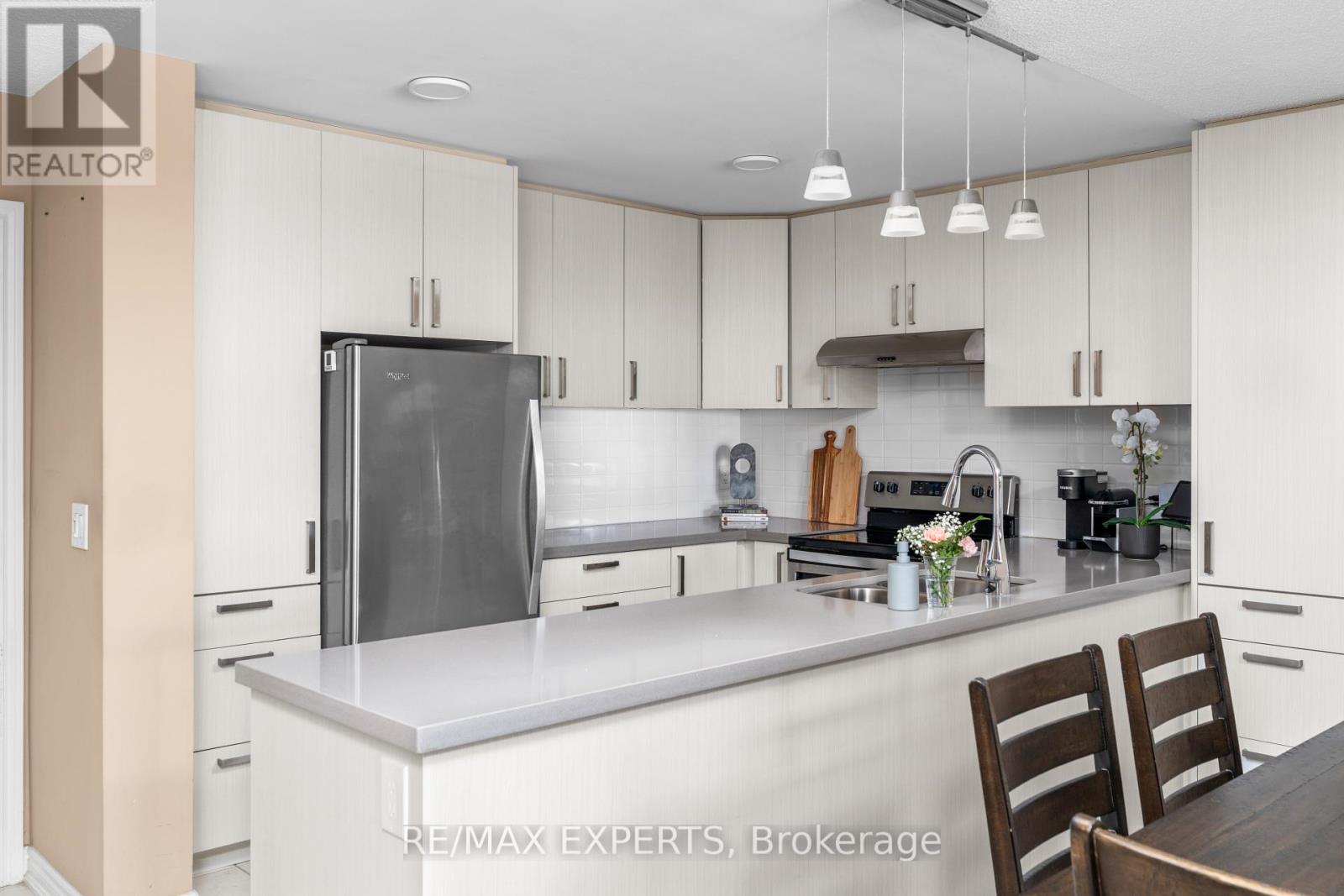 202 - 8026 Kipling Avenue, Vaughan, Ontario  L4L 2A1 - Photo 6 - N13632812