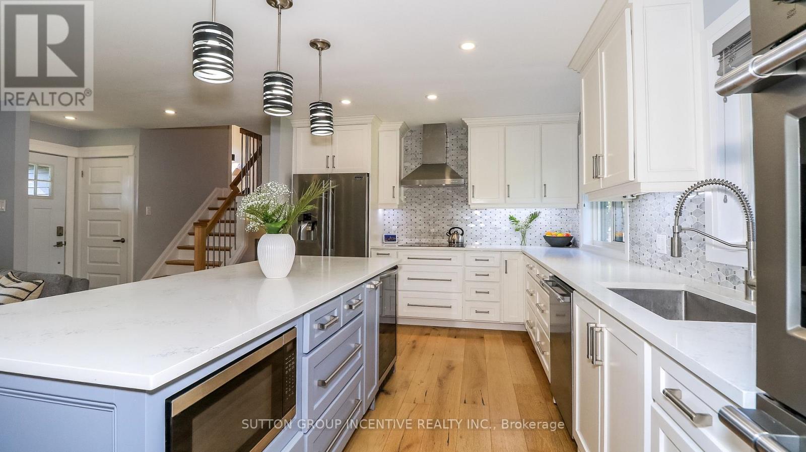 40 Varden Avenue, Barrie (Codrington), Ontario  L4M 4P1 - Photo 8 - S13632760