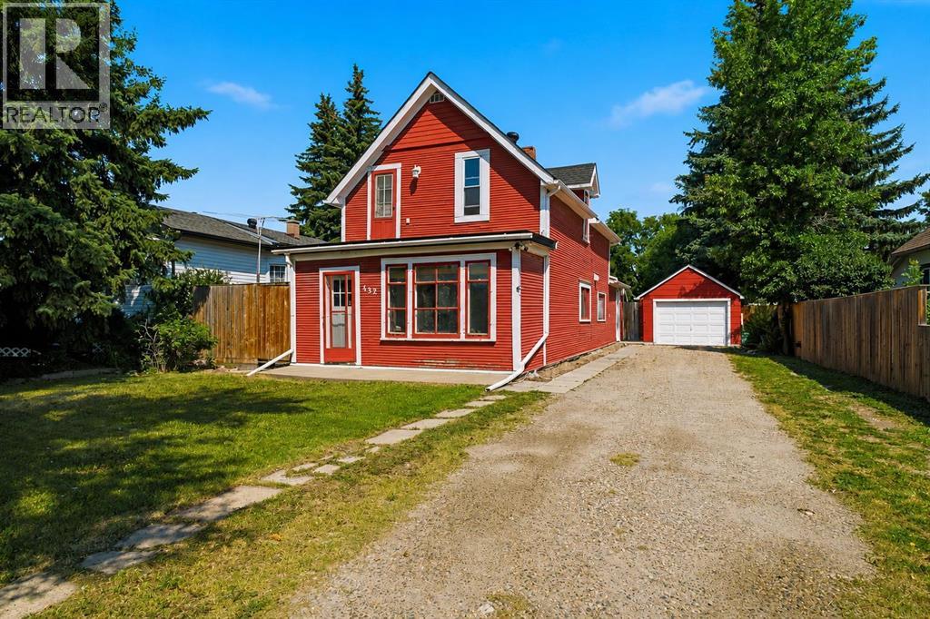 432 Centre Avenue NE, Airdrie, Alberta  T4B 1H3 - Photo 39 - A2332552