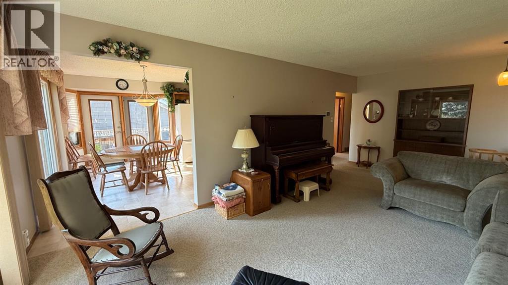 611 6 Avenue W, Hanna, Alberta  T0J 1P0 - Photo 11 - A2333707