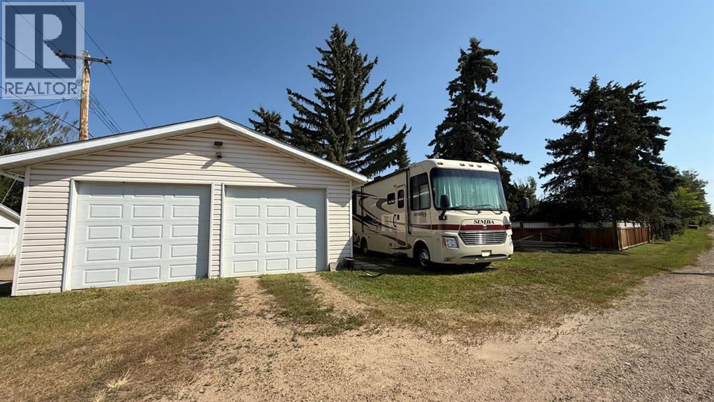 611 6 Avenue W, Hanna, Alberta  T0J 1P0 - Photo 39 - A2333707