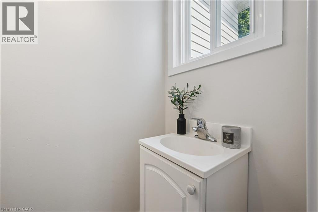 488 Glenelm Crescent Unit# A, Waterloo, Ontario  N2L 5C8 - Photo 14 - 40852903