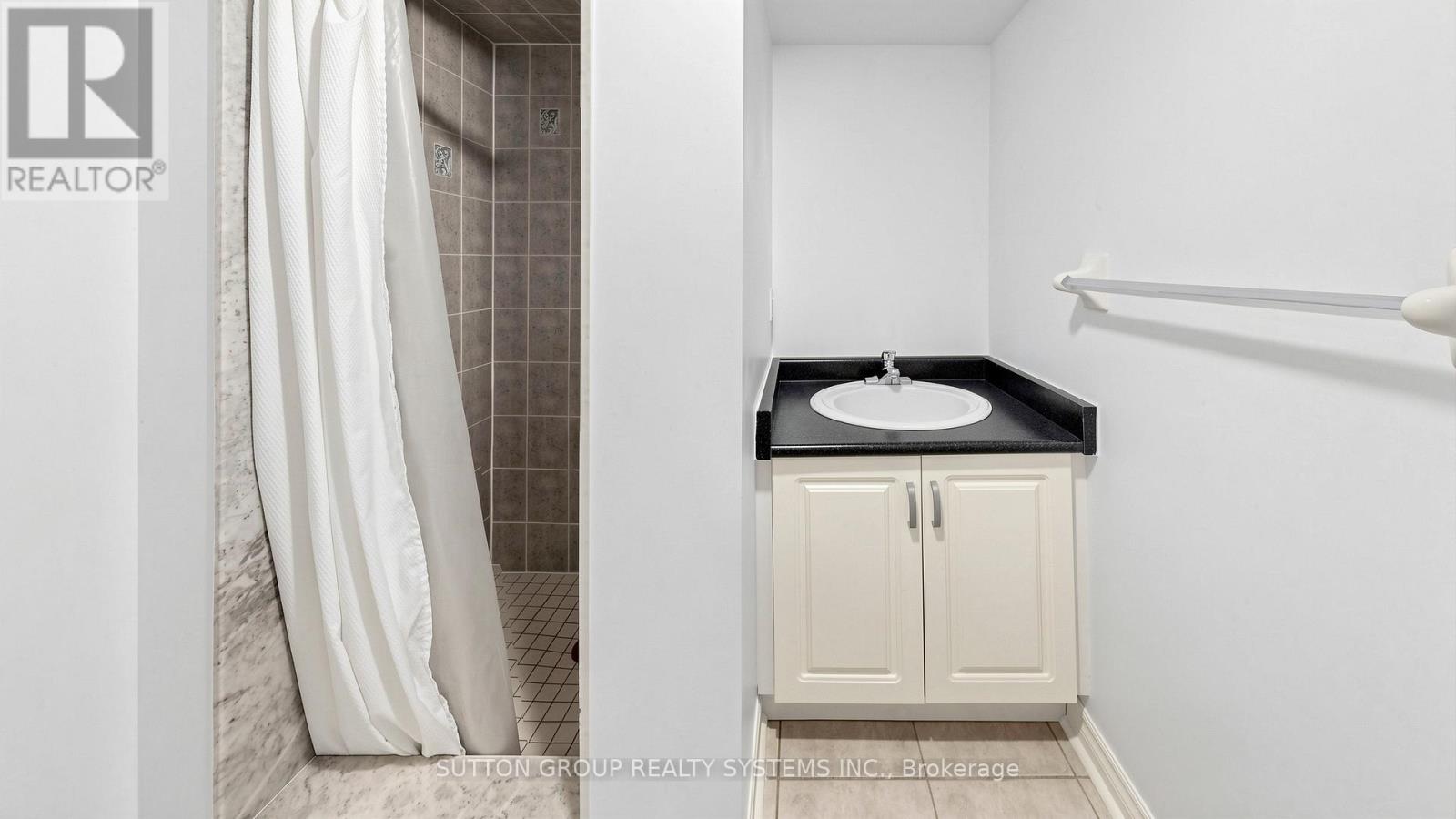 2138 Eglinton Avenue W, Toronto, Ontario  M6E 2K8 - Photo 23 - W13632682